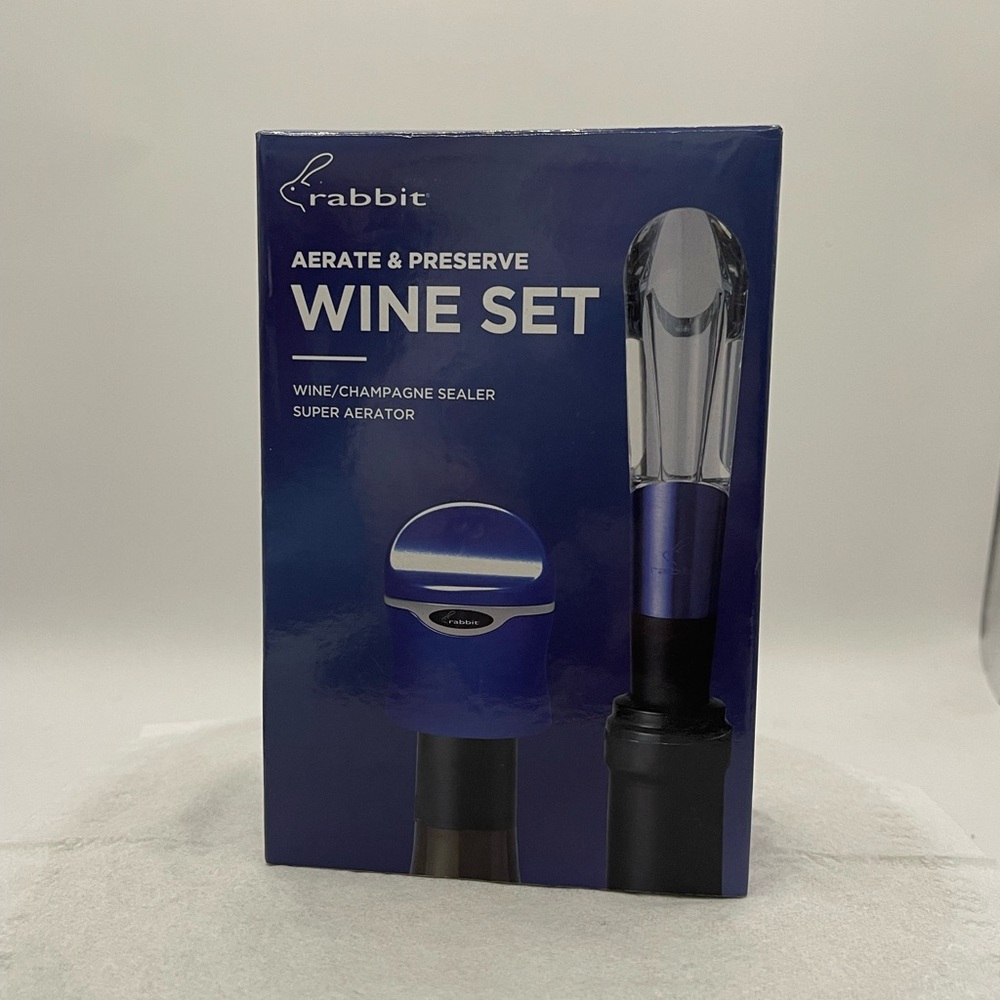 Rabbit Wine Set with Aerator and Sealer